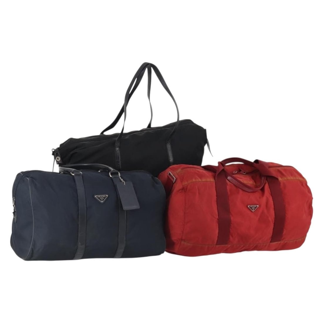 Prada nylon Boston bag red black with name tag and guarantee card: Prada nylon Boston bag red black with name tag and guarantee card This PRADA Boston Bag 3-piece set features nylon construction in striking red and black tones. Designed for women and made in Italy, t