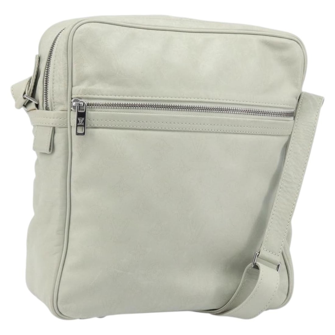 Louis Vuitton Clarkson Monogram Canvas Shoulder Bag White: Louis Vuitton Clarkson Monogram Canvas Shoulder Bag White Louis Vuitton Monogram Clarkson Shoulder Bag in Monogram Canvas with a Monogram/White exterior color. This women's shoulder bag was made in Sp