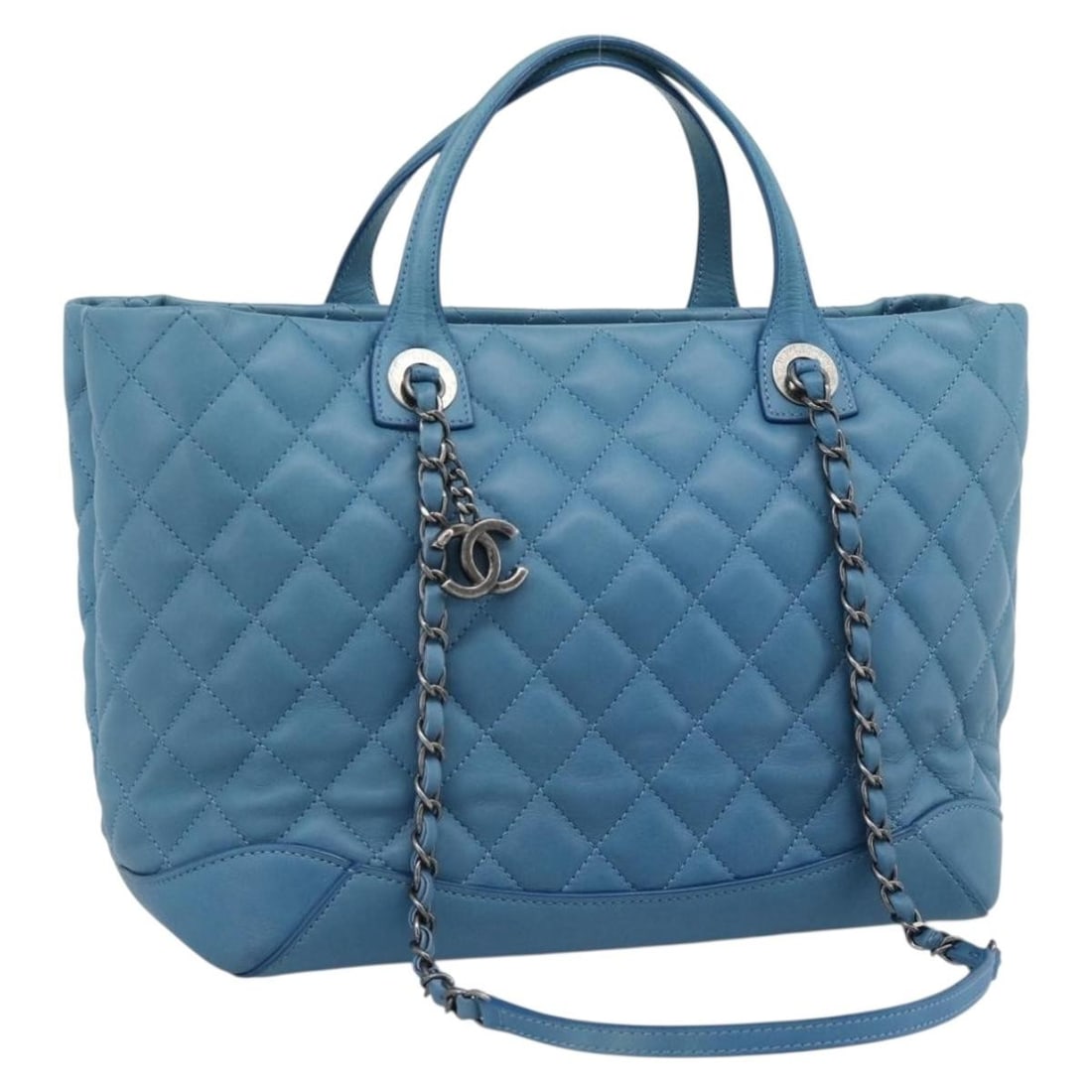 CHANEL Matelasse Leather 2way Shoulder Bag Blue Silver Dust Bag Card: CHANEL Matelasse Leather 2way Shoulder Bag Blue Silver Dust Bag Card CHANEL matelasse chain shoulder bag in blue leather with silver-tone hardware. This 2-way style can be carried as a shoulder bag or
