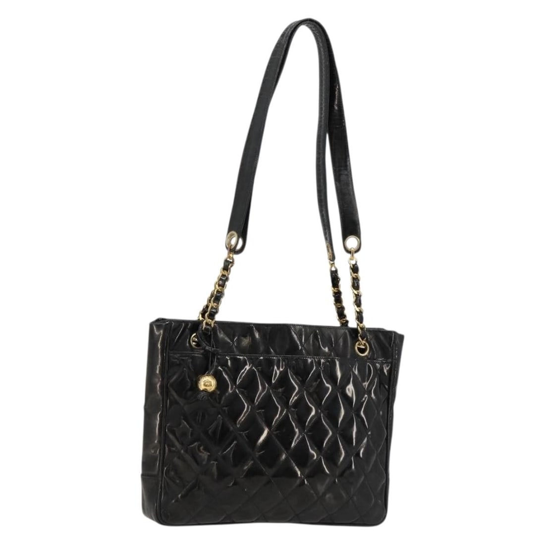 CHANEL CC Patent Leather Matelasse Tote Bag Black Gold Charm: CHANEL CC Patent Leather Matelasse Tote Bag Black Gold Charm A CHANEL Matelasse chain tote bag in black patent leather with gold-tone details. It features a charm accessory, a serial number, and a tot