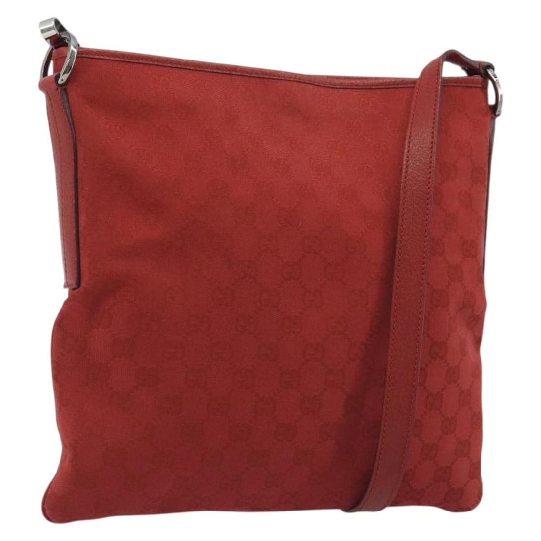 Gucci 113013 GG Canvas Shoulder Bag Red Silver Tone: Gucci 113013 GG Canvas Shoulder Bag Red Silver Tone Gucci GG Canvas shoulder bag in red and silver, made in Italy. The bag is crafted from GG canvas and features a shoulder bag style. It measures appr