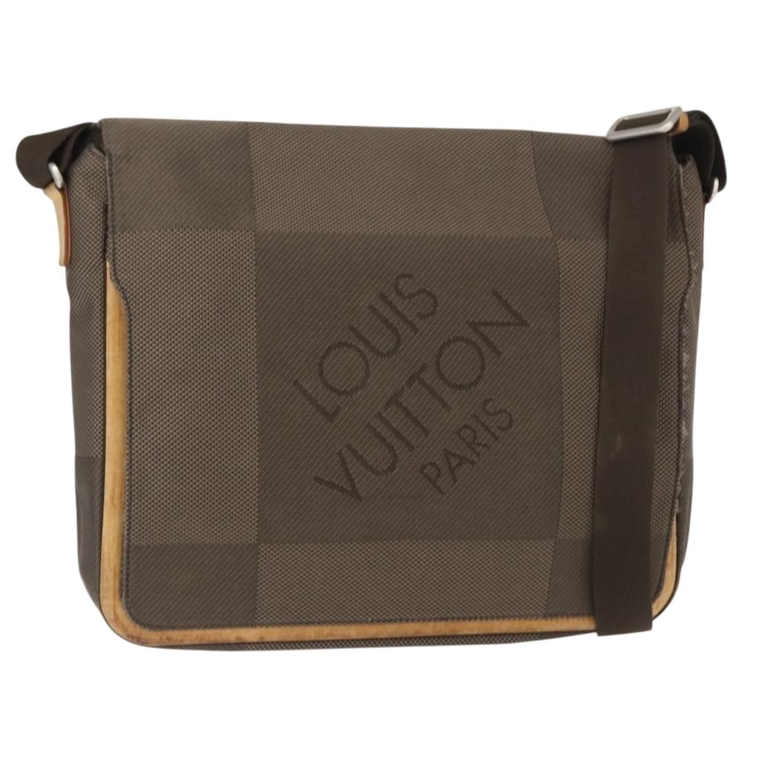LOUIS VUITTON Damier Geant Messager Shoulder Bag M93030 Tail France Auth: LOUIS VUITTON Damier Geant Messager Shoulder Bag M93030 Tail France Auth This LOUIS VUITTON Damier Geant Messager Shoulder Bag is a stylish and functional accessory, perfect for everyday use. Crafted 