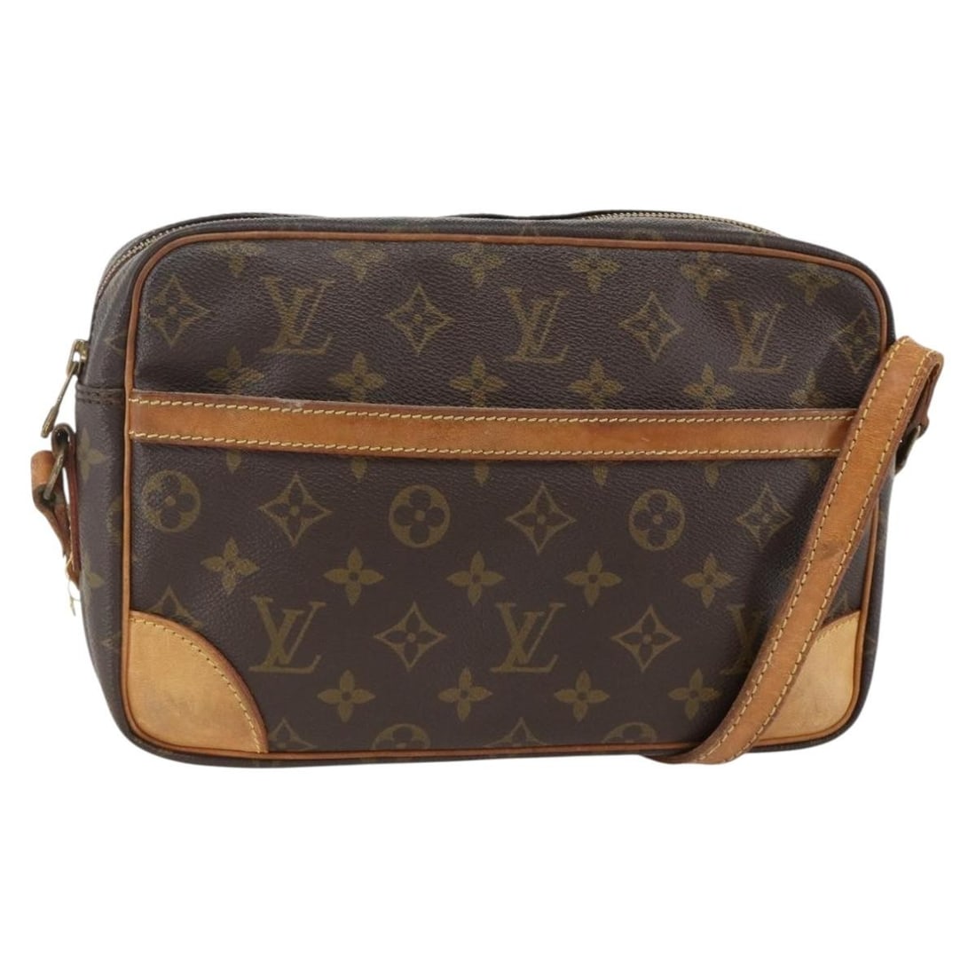 Louis Vuitton M51276 Trocadero 23 Monogram Canvas Shoulder Bag: Louis Vuitton M51276 Trocadero 23 Monogram Canvas Shoulder Bag Louis Vuitton Monogram Trocadero 23 shoulder bag in Monogram Canvas, made in France. This pre-owned bag features a shoulder strap with an