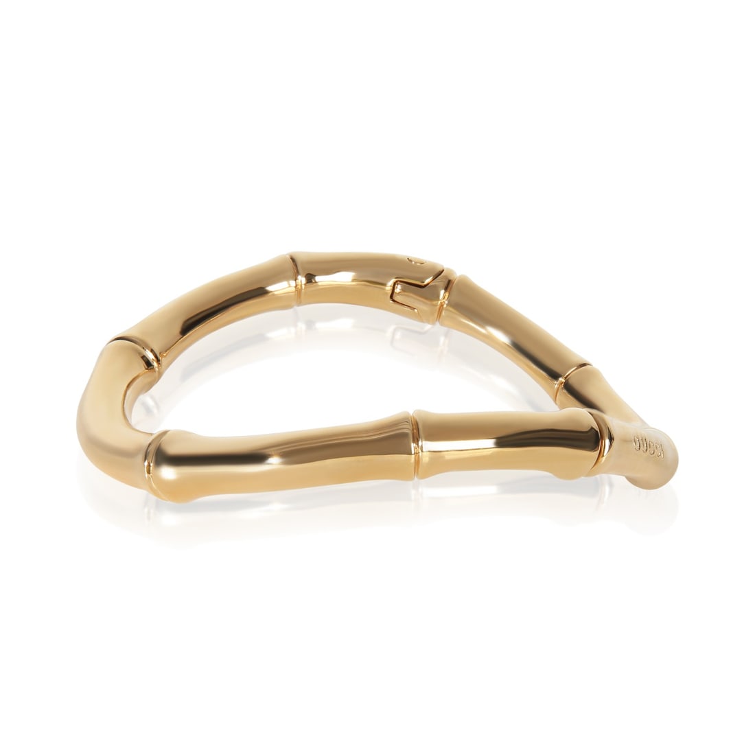 Gucci Large Bamboo Choker Gold-Plated Necklace with Pouch: Gucci Large Bamboo Choker Gold-Plated Necklace with Pouch This pre-owned Gucci Large Bamboo Choker Necklace features a striking gold-plated finish and a bold design inspired by bamboo motifs. Crafted 