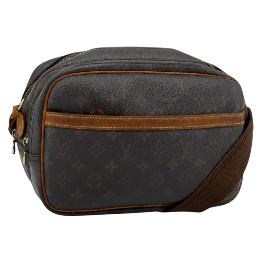 Louis Vuitton M45254 Reporter PM Monogram Canvas Shoulder Bag: Louis Vuitton M45254 Reporter PM Monogram Canvas Shoulder Bag Louis Vuitton Reporter PM shoulder bag in Monogram Canvas, made in France. This women's bag features the Monogram colorway and comes in th