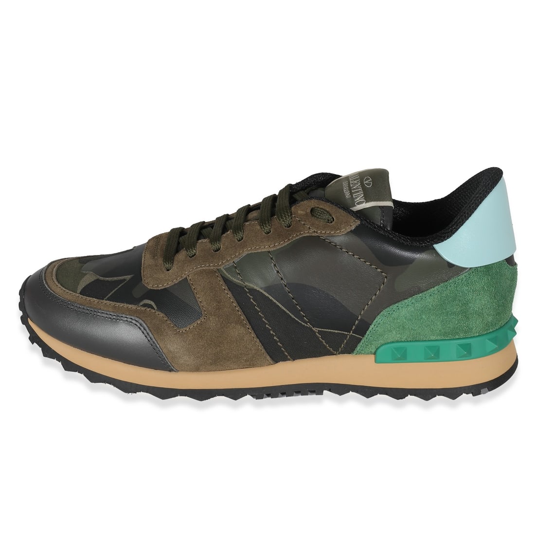 Valentino Rockrunner Camo Army Green Brushwood Sneakers 39 EUR: Valentino Rockrunner Camo Army Green Brushwood Sneakers 39 EUR Discover the stylish Valentino Rockrunner 'Camo - Army Green Brushwood' sneakers, expertly crafted in Italy. These lifestyle sneakers fea