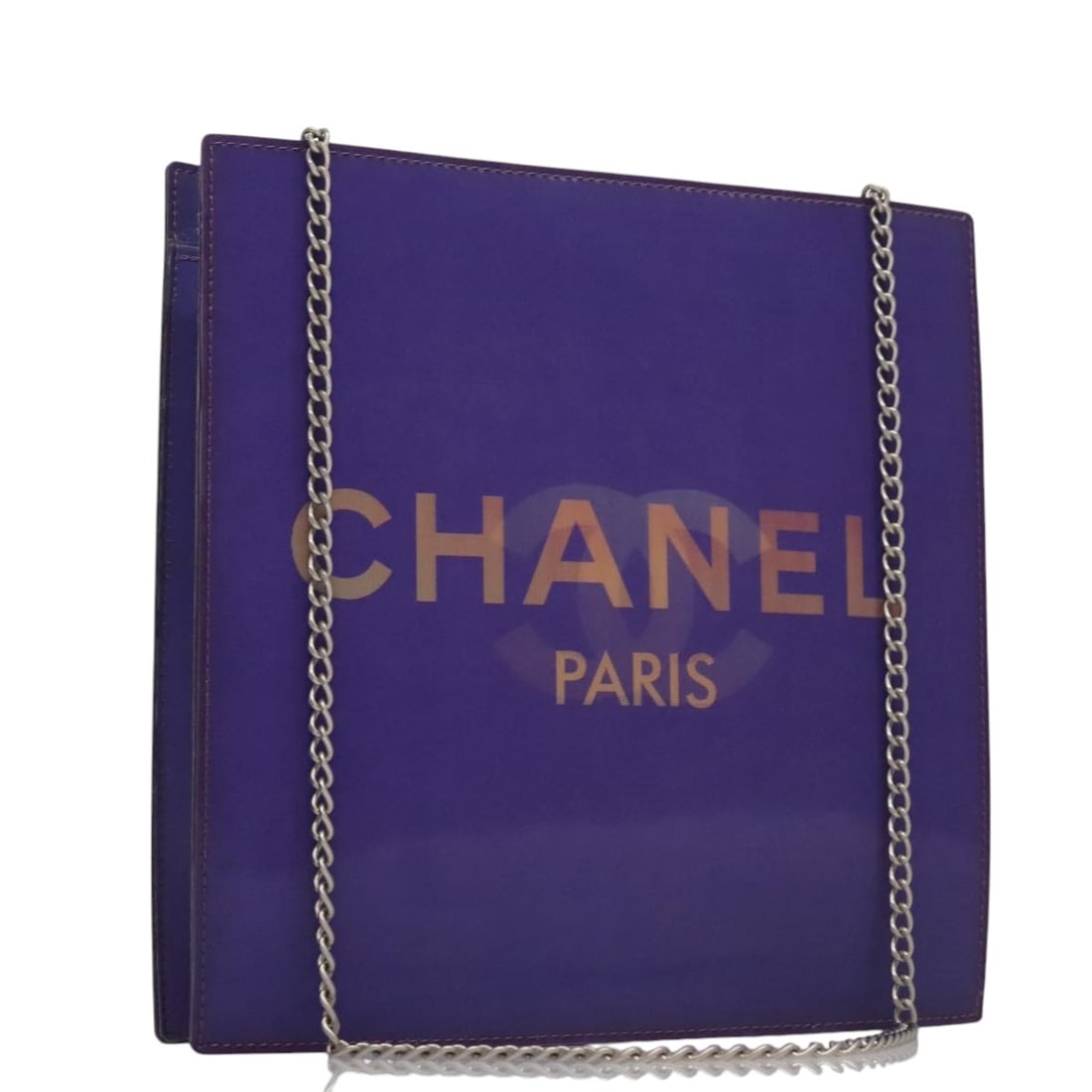 CHANEL CC Purple Vinyl Shoulder Bag with Chain Hologram Auth: CHANEL CC Purple Vinyl Shoulder Bag with Chain Hologram Auth Purple CHANEL shoulder bag made of vinyl, with a hologram chain design and CC detail. It measures approximately W20 cm x H20 cm x D2 cm, wi