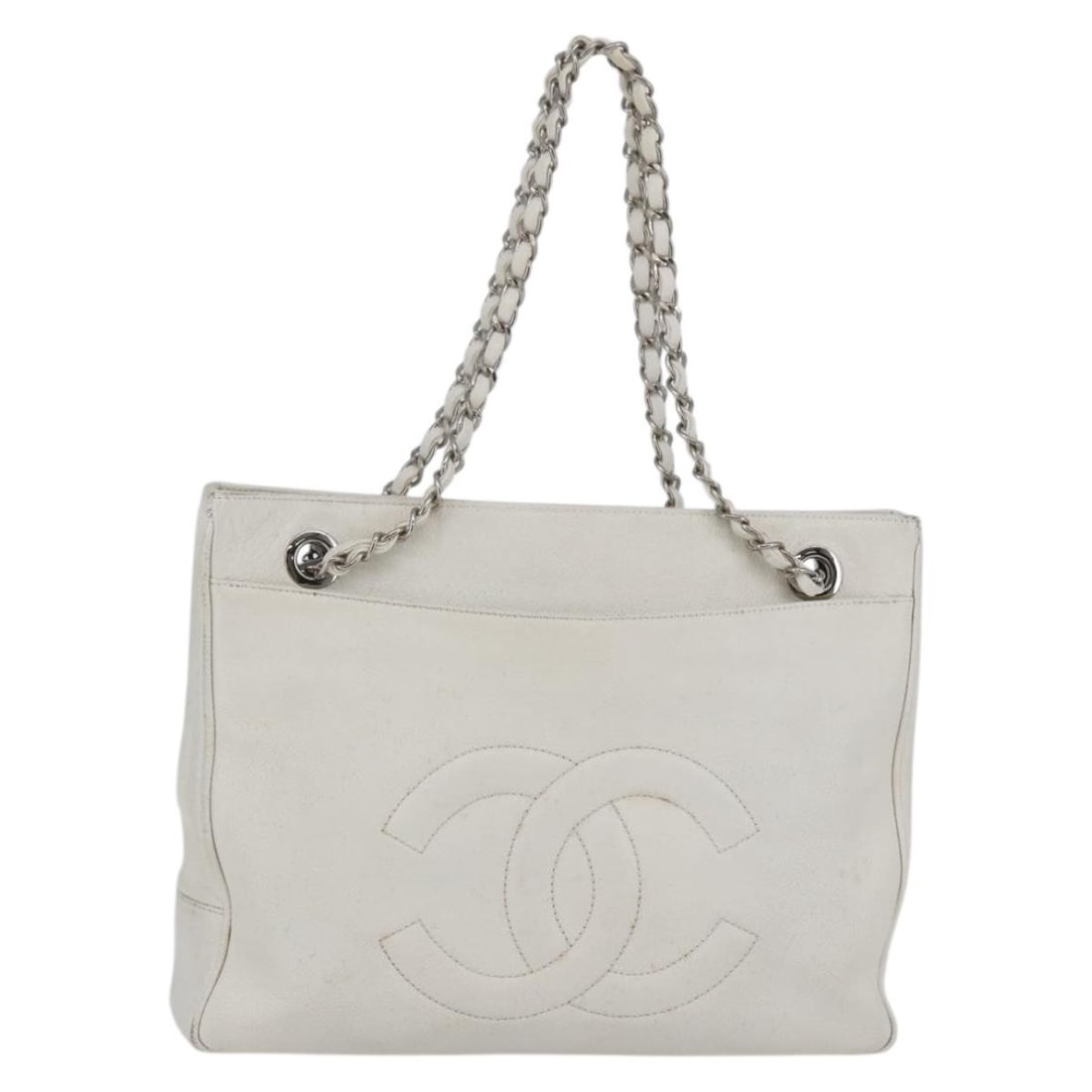 CHANEL White Caviar Skin Shoulder Bag Silver Tone Chain CC: CHANEL White Caviar Skin Shoulder Bag Silver Tone Chain CC CHANEL chain shoulder bag in white/silver Caviar Skin, made in Italy. It features a grained calf skin style and a shoulder bag silhouette wit