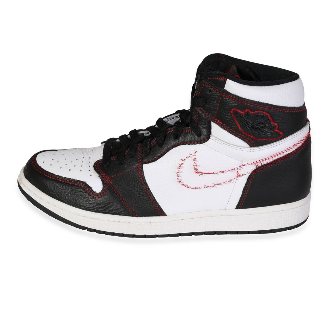 Air Jordan 1 Retro High OG Defiant Sneakers Black White Yellow 11 US: Air Jordan 1 Retro High OG Defiant Sneakers Black White Yellow 11 US Introducing the Air Jordan 1 Retro High OG 'Defiant', a stylish and iconic sneaker designed for basketball enthusiasts. This model 