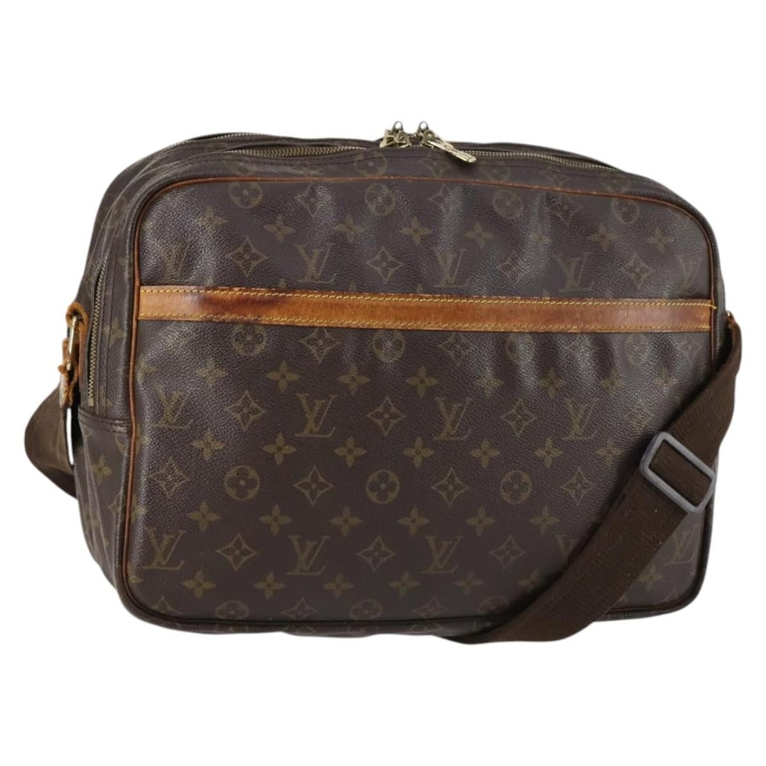 LOUIS VUITTON Monogram Reporter GM Shoulder Bag M45252 Auth France: LOUIS VUITTON Monogram Reporter GM Shoulder Bag M45252 Auth France This authentic Louis Vuitton Monogram Reporter GM Shoulder Bag is a classic piece from the renowned French brand. Crafted from durabl