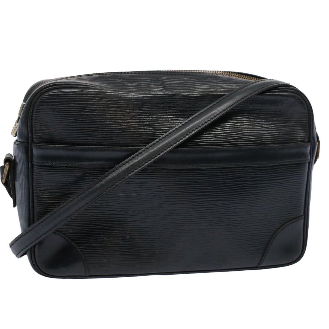 Louis Vuitton Trocadero 27 Epi Leather Black Shoulder Bag M52312: Louis Vuitton Trocadero 27 Epi Leather Black Shoulder Bag M52312 This Louis Vuitton Epi Trocadero 27 shoulder bag is crafted from durable black Epi leather and features a classic, structured silhouett