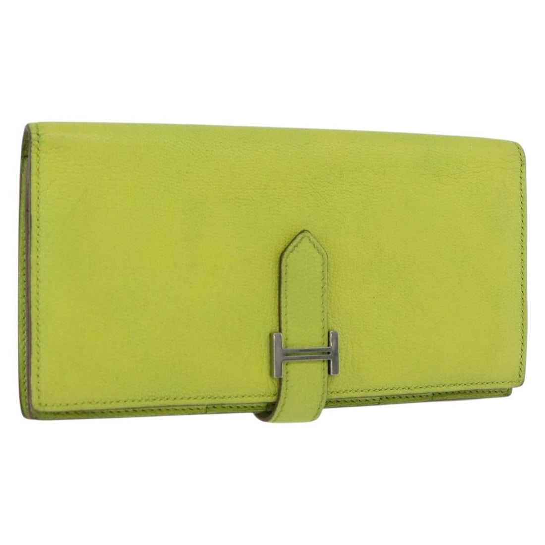 Hermes Bearn Soufflet Green Leather Wallet Made in France: Hermes Bearn Soufflet Green Leather Wallet Made in France Hermes Bearn Soufflet wallet in green leather, made in France. This wallet is offered as the item shown in the photo only; no box or dust bag 