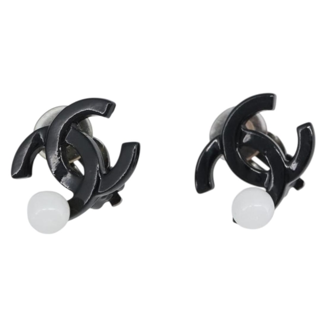 Black Metal CC Coco Mark Earring CHANEL France: Black Metal CC Coco Mark Earring CHANEL France CHANEL Coco Mark earrings in black metal, made in France. The listing includes only the item shown in the photo and does not include the original box or 