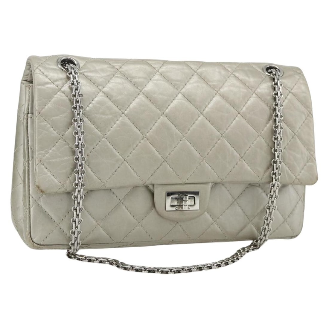 CHANEL 2.55 Matelasse Lamb Skin Shoulder Bag Silver with Dust Bag Box: CHANEL 2.55 Matelasse Lamb Skin Shoulder Bag Silver with Dust Bag Box Chanel Chain Matelasse 2.55 shoulder bag in silver lamb skin, made in Italy. It comes with a dust bag and item box. The bag is des