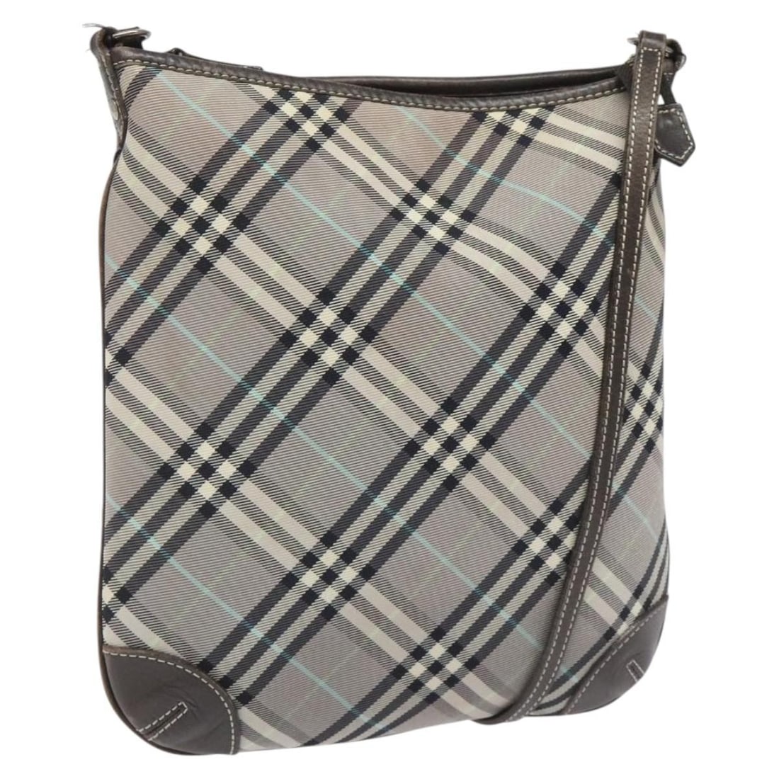 Burberry Nova Check Blue Label nylon shoulder bag gray Japan: Burberry Nova Check Blue Label nylon shoulder bag gray Japan This Burberry Nova Check Blue Label shoulder bag is crafted from gray nylon and features the iconic Nova Check pattern. Designed for women,