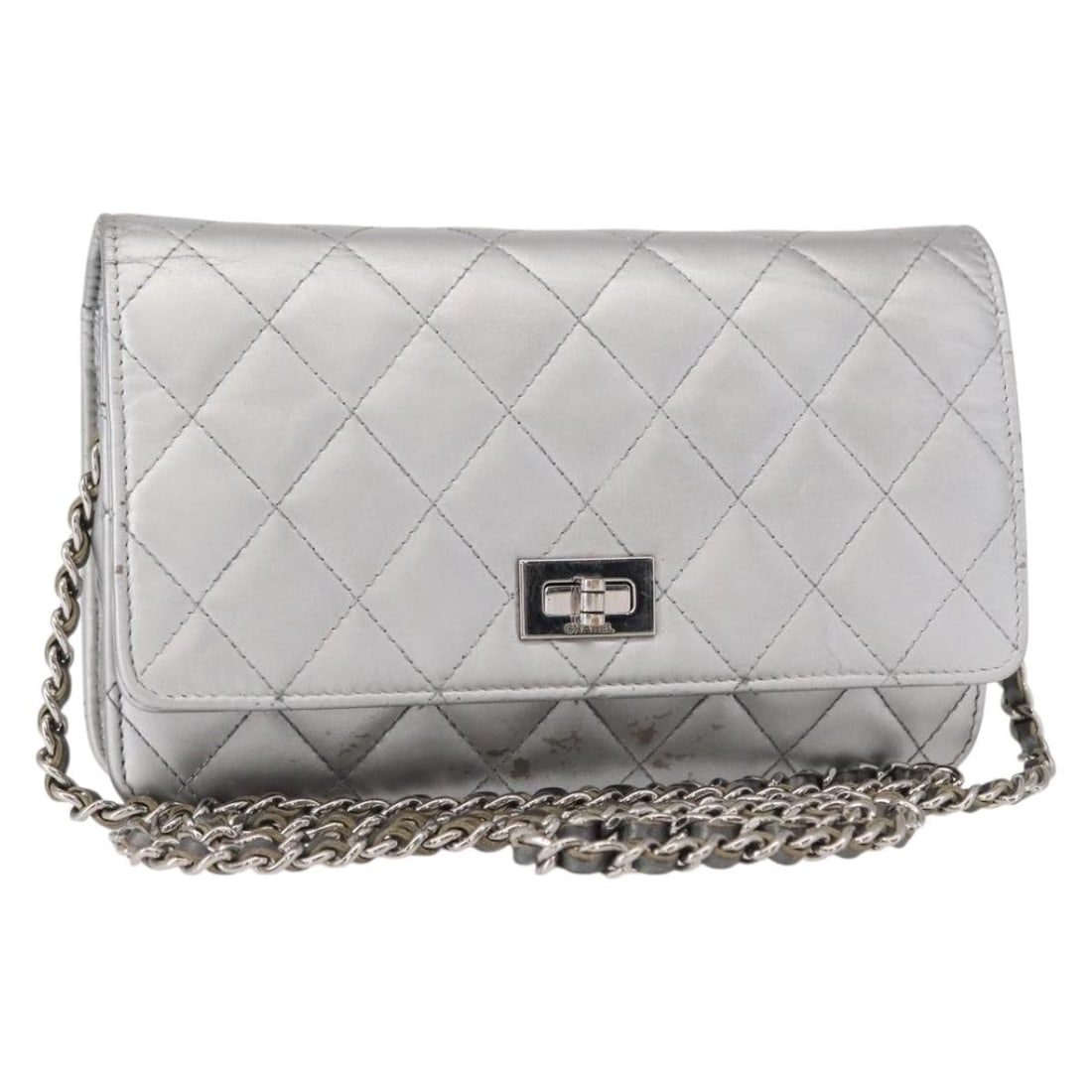 CHANEL Silver Matelasse Chain Wallet Leather Shoulder Bag Auth: CHANEL Silver Matelasse Chain Wallet Leather Shoulder Bag Auth This CHANEL Matelasse Chain Wallet is a stylish shoulder bag crafted from high-quality leather in a striking silver color. Made in Italy,