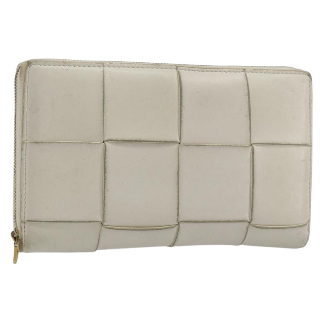 Bottega Veneta Maxi Intrecciato Leather Long Wallet White Gold: Bottega Veneta Maxi Intrecciato Leather Long Wallet White Gold Bottega Veneta Maxi Intrecciato long wallet in leather, presented in white with gold-tone details. Made in Italy, this women's wallet mea
