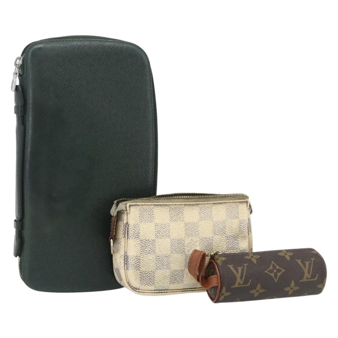 Louis Vuitton pouch set of 3 Monogram Canvas Epicea: Louis Vuitton pouch set of 3 Monogram Canvas Epicea Louis Vuitton Damier Azur Monogram Taiga pouch set in Epicea, made from Monogram canvas. This is a special set sale, and only the item shown in the 