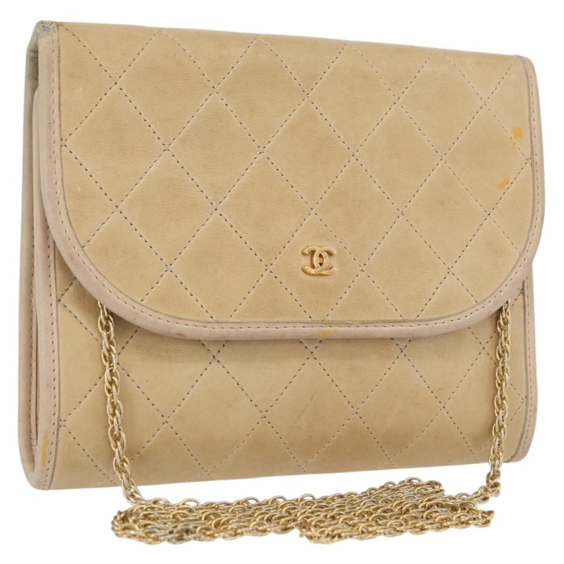 CHANEL CC Beige Lambskin Matelasse Shoulder Bag Gold Tone: CHANEL CC Beige Lambskin Matelasse Shoulder Bag Gold Tone CHANEL Matelasse chain shoulder bag in beige/gold leather and lamb skin, made in France. This women's shoulder bag measures approximately 17 c