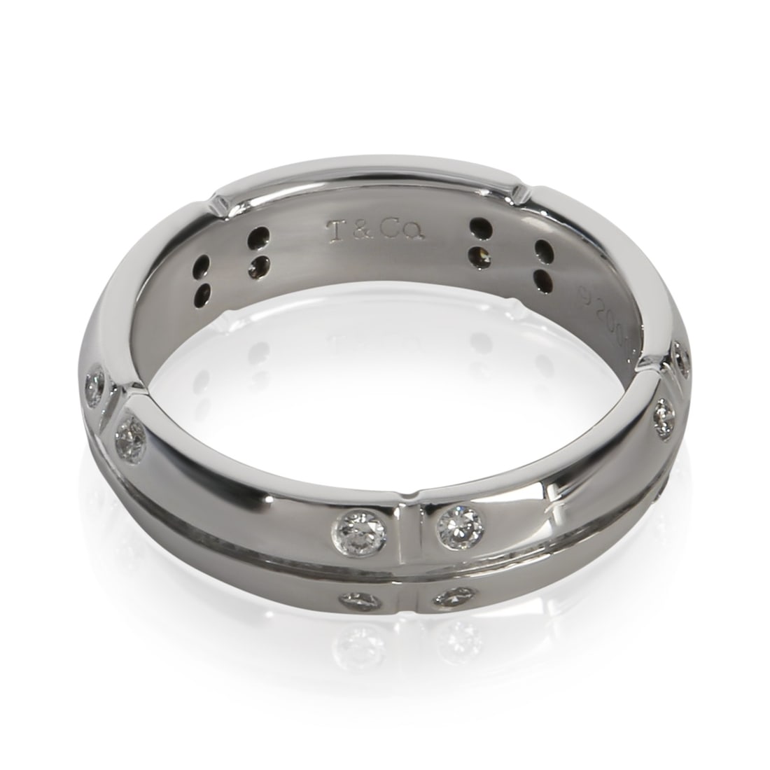 Tiffany & Co Streamerica 18k White Gold Diamond Band Size 4.5: Tiffany & Co Streamerica 18k White Gold Diamond Band Size 4.5 This Tiffany & Co. Streamerica band is crafted in 18k white gold and features round brilliant diamonds with a total carat weight of 0.20. 