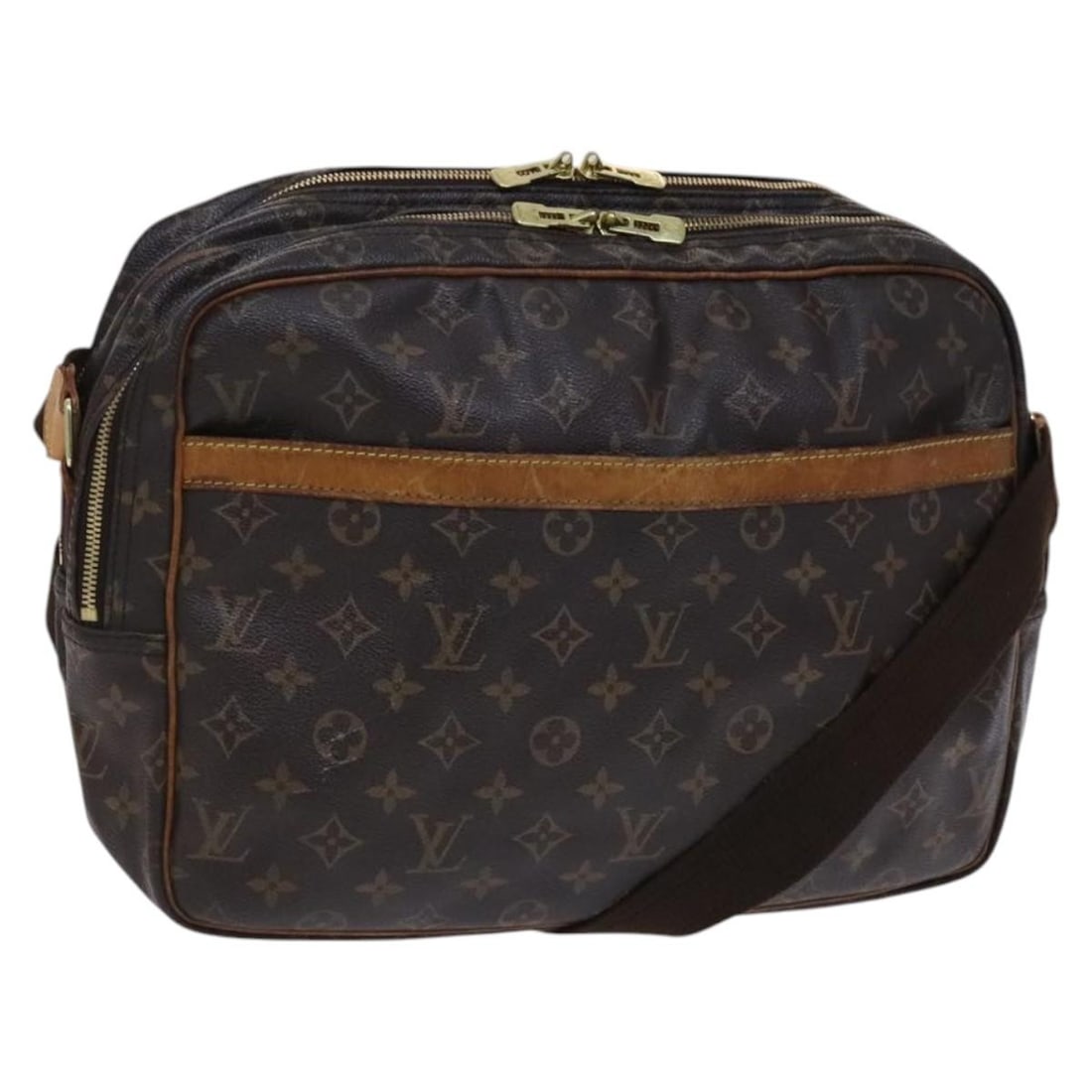 Louis Vuitton Reporter GM Monogram Canvas Shoulder Bag M45252 France: Louis Vuitton Reporter GM Monogram Canvas Shoulder Bag M45252 France This Louis Vuitton Monogram Reporter GM shoulder bag is crafted from the brand's signature monogram canvas with a classic monogram 