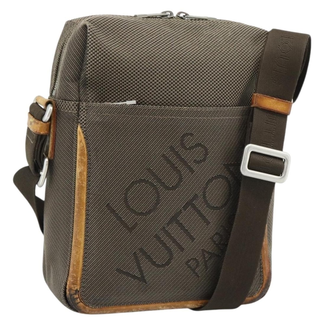 Louis Vuitton Sitadan NM Shoulder Bag Damier Geant Brown M93224: Louis Vuitton Sitadan NM Shoulder Bag Damier Geant Brown M93224 Louis Vuitton Sitadan NM shoulder bag in brown Tail Damier Geant canvas. Made in France, this women's bag features a slim profile with a