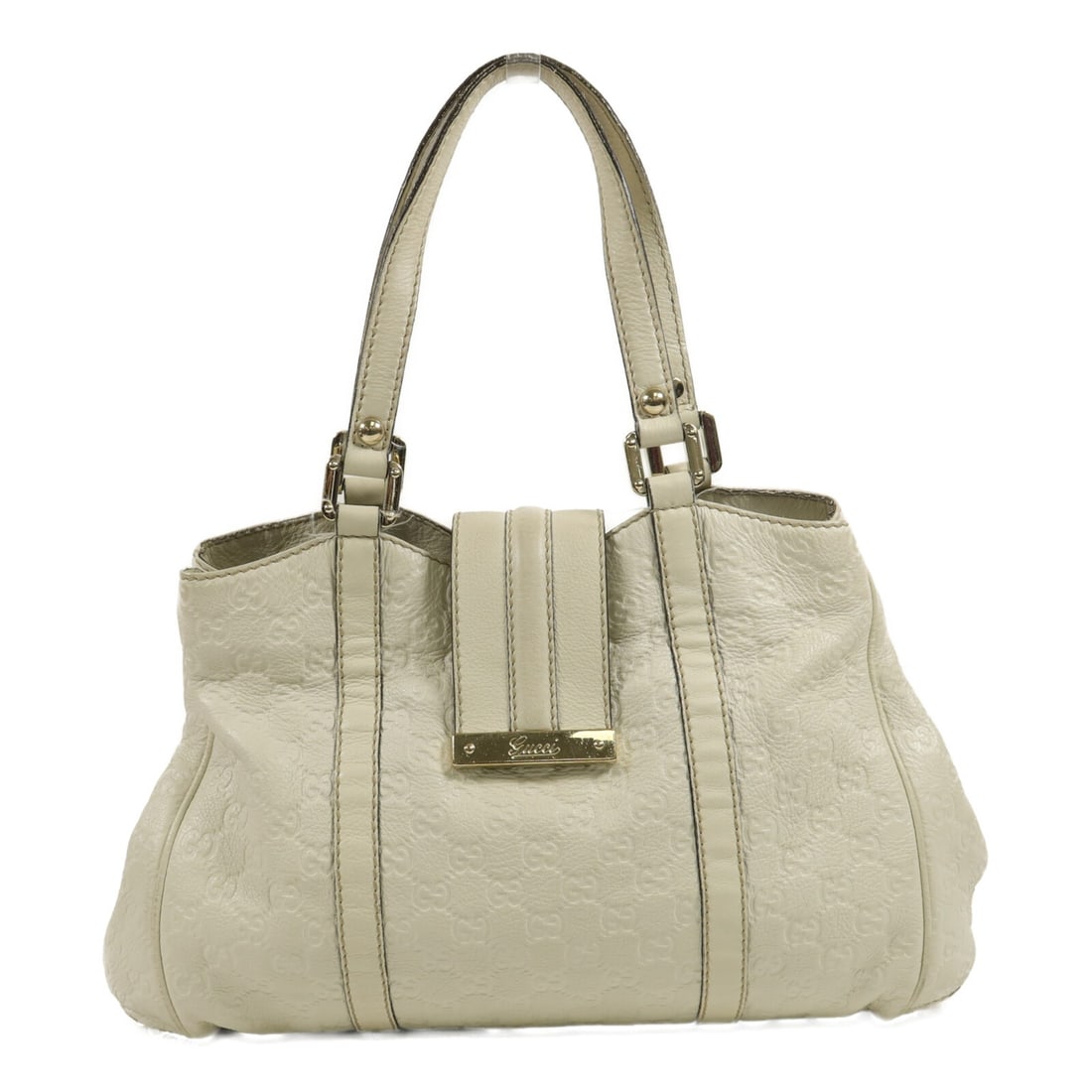 GUCCI 233609 GG calfskin shoulder bag in white: GUCCI 233609 GG calfskin shoulder bag in white GUCCI GG shoulder bag model 233609 in white calfskin (cowhide) leather. This women's regular-size shoulder bag is made in Italy and features a magnetic p