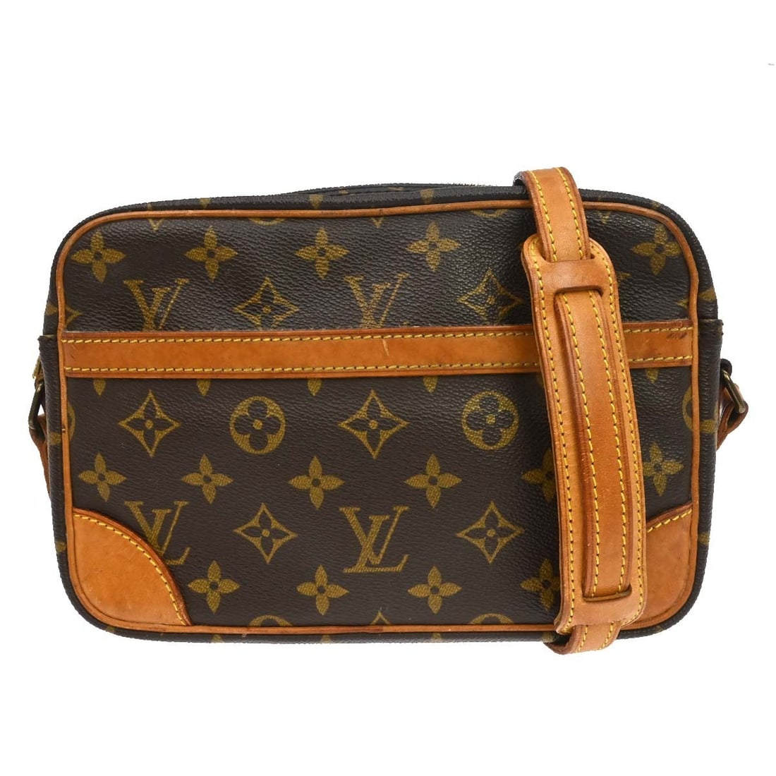 Louis Vuitton Trocadero 24 Monogram Canvas Crossbody Bag M51276: Louis Vuitton Trocadero 24 Monogram Canvas Crossbody Bag M51276 Louis Vuitton Trocadero 24 crossbody shoulder bag in Monogram canvas and leather, made in France. The bag is a vintage item with heavy o