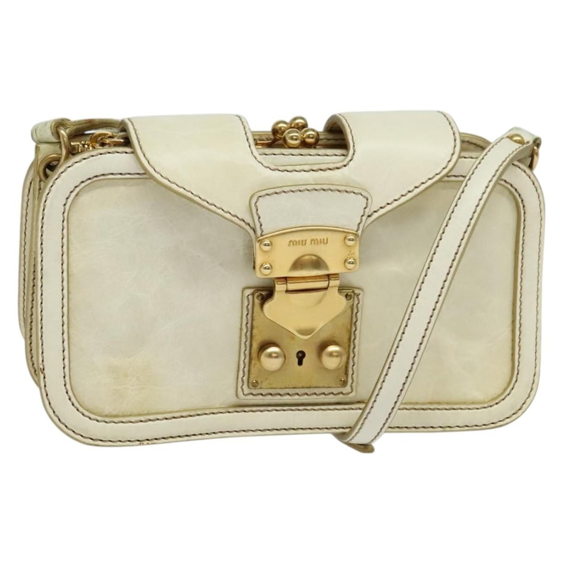 Miu Miu Leather Shoulder Bag White Gold Italy 140643: Miu Miu Leather Shoulder Bag White Gold Italy 140643 This Miu Miu Shoulder Bag is a stylish accessory crafted from high-quality leather, featuring a sleek white and gold exterior. Designed for practic