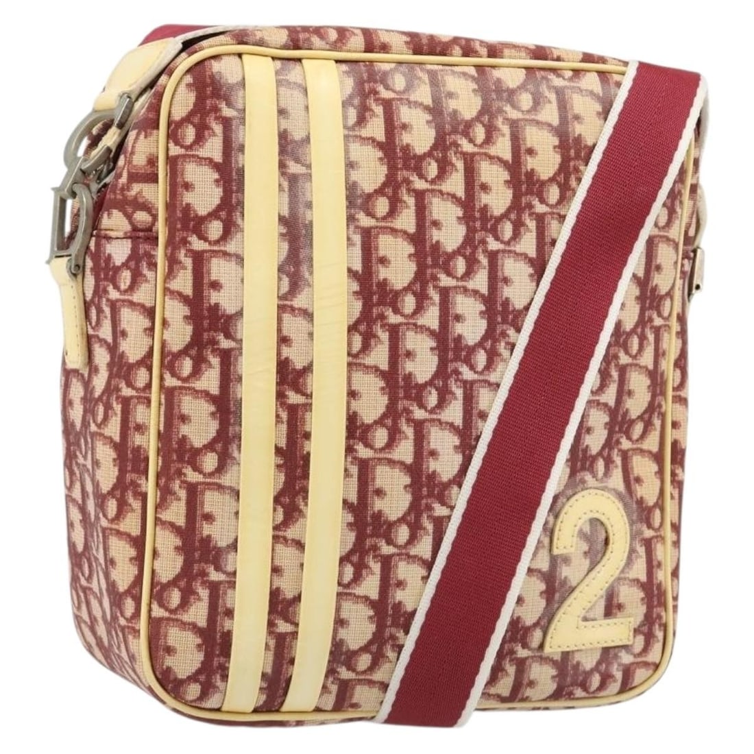 Christian Dior Trotter Red Canvas PVC Shoulder Bag Silver Tone: Christian Dior Trotter Red Canvas PVC Shoulder Bag Silver Tone Christian Dior Trotter Canvas Shoulder Bag in red and silver, made in Italy. Crafted from PVC leather and Trotter canvas, this shoulder b