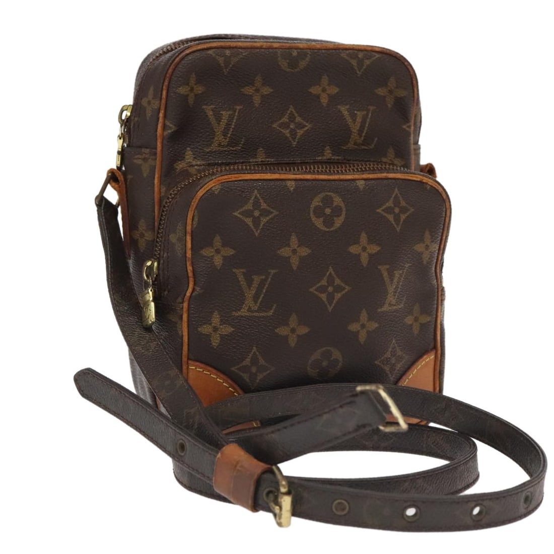 Louis Vuitton Amazon Monogram Canvas Shoulder Bag M45236 France: Louis Vuitton Amazon Monogram Canvas Shoulder Bag M45236 France This Louis Vuitton Monogram Amazon Shoulder Bag, model M45236, is crafted from the iconic monogram canvas and features a classic monogra