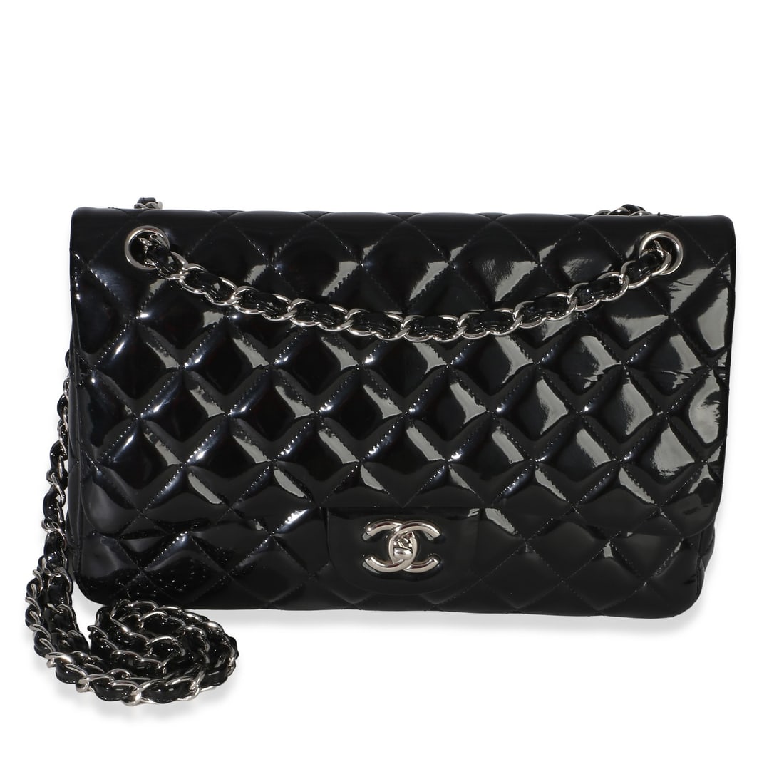 Chanel Patent Leather Jumbo Double Flap Shoulder Bag: Chanel Patent Leather Jumbo Double Flap Shoulder Bag This Chanel Black Quilted Patent Jumbo Classic Double Flap Bag features a sleek patent leather exterior in black with the iconic quilted design. Th