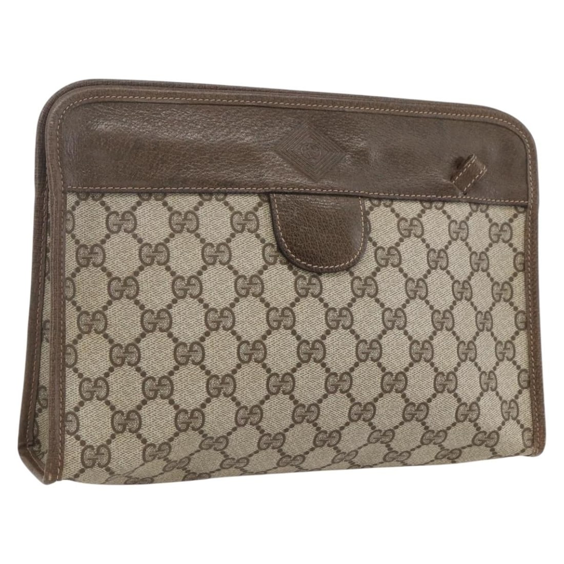 Beige GG Supreme PVC Leather Clutch by Gucci Model 67 039 5465: Beige GG Supreme PVC Leather Clutch by Gucci Model 67 039 5465 This is a Gucci GG Supreme clutch bag crafted in beige PVC leather and GG canvas. The bag features a compact, rectangular silhouette and 