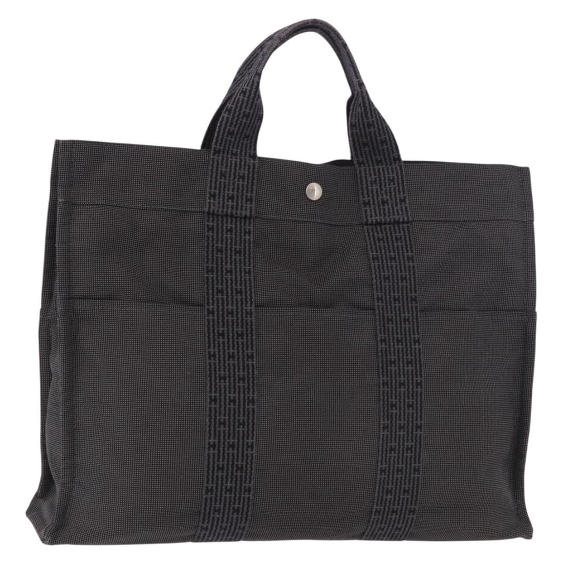 Hermes Her Line MM Gray Canvas Handbag Silver Tone France: Hermes Her Line MM Gray Canvas Handbag Silver Tone France Hermes Her Line MM hand bag in gray and silver canvas, made in France. The bag measures approximately W43 cm x H32 cm x D11 cm, with a handle 