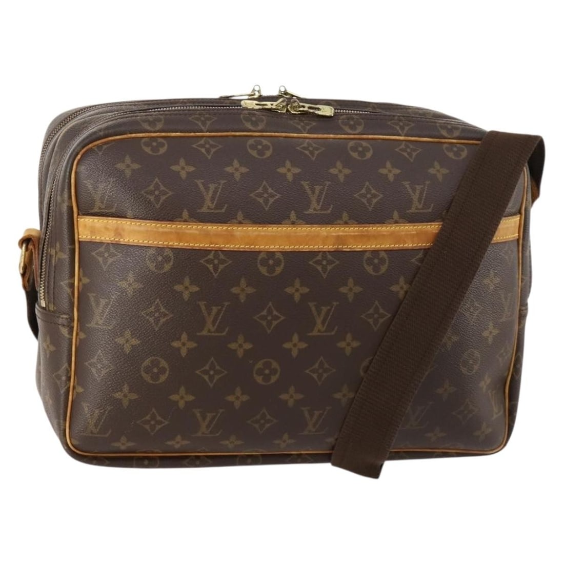 Louis Vuitton Reporter GM Monogram Canvas Shoulder Bag M45252 France: Louis Vuitton Reporter GM Monogram Canvas Shoulder Bag M45252 France This Louis Vuitton Monogram Reporter GM Shoulder Bag features the iconic monogram canvas exterior and is designed for women. The ba