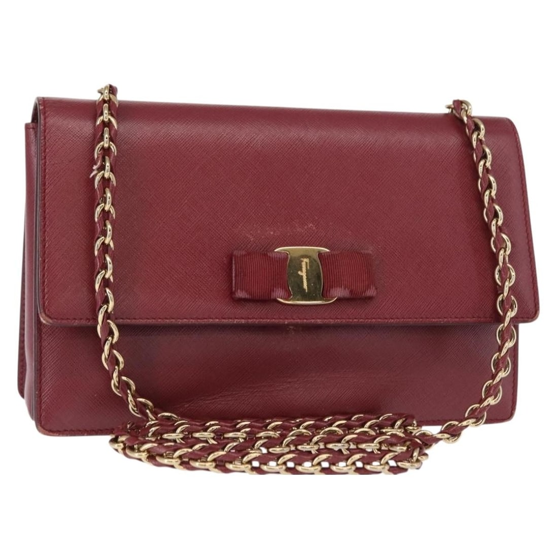 Salvatore Ferragamo Vala Chain Shoulder Bag Leather Bordeaux Gold Authentic: Salvatore Ferragamo Vala Chain Shoulder Bag Leather Bordeaux Gold Authentic This authentic Salvatore Ferragamo Vala Chain Shoulder Bag showcases a luxurious leather exterior in a stunning bordeaux and