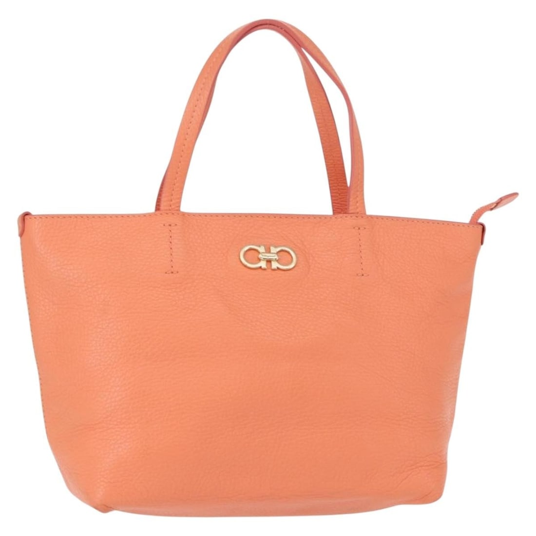Salvatore Ferragamo Gancini Leather Hand Bag Pink Gold Auth 153980: Salvatore Ferragamo Gancini Leather Hand Bag Pink Gold Auth 153980 Introducing the Salvatore Ferragamo Gancini Hand Bag, a luxurious accessory crafted from premium leather in a charming pink and gold 