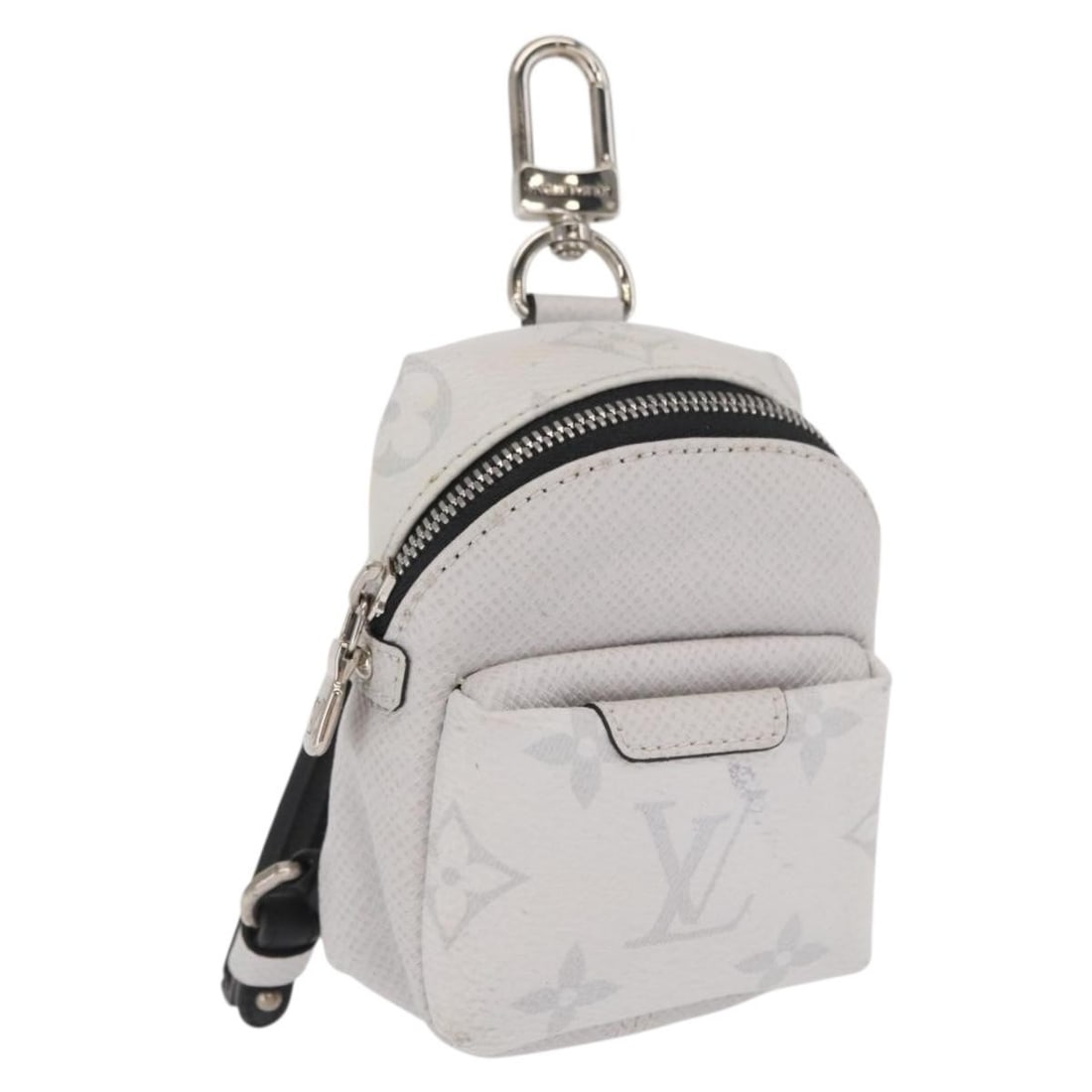 Louis Vuitton Tiger Lama Neo Discovery Monogram Canvas Charm M69318 White: Louis Vuitton Tiger Lama Neo Discovery Monogram Canvas Charm M69318 White This is a Louis Vuitton Tiger Lama Monogram Bijoux Sac Neo Discovery charm. Crafted from signature Monogram Canvas in white, i