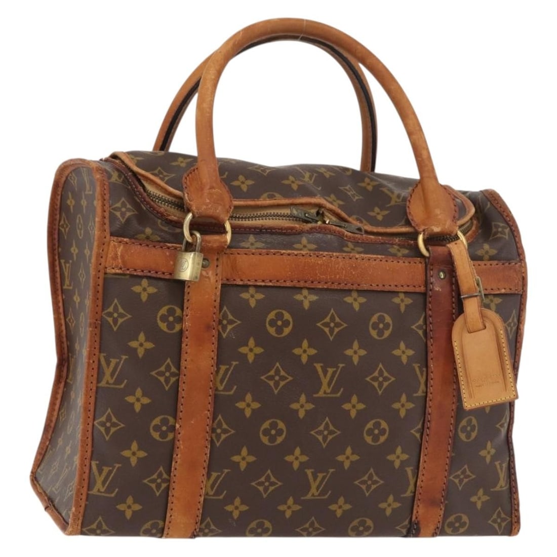 Louis Vuitton M42024 Sac Shan 40 Monogram Canvas Boston Bag: Louis Vuitton M42024 Sac Shan 40 Monogram Canvas Boston Bag Louis Vuitton Monogram Sac Shan 40 Boston Bag in Monogram Canvas, made in France. This vintage-style bag comes with a padlock and name tag, 