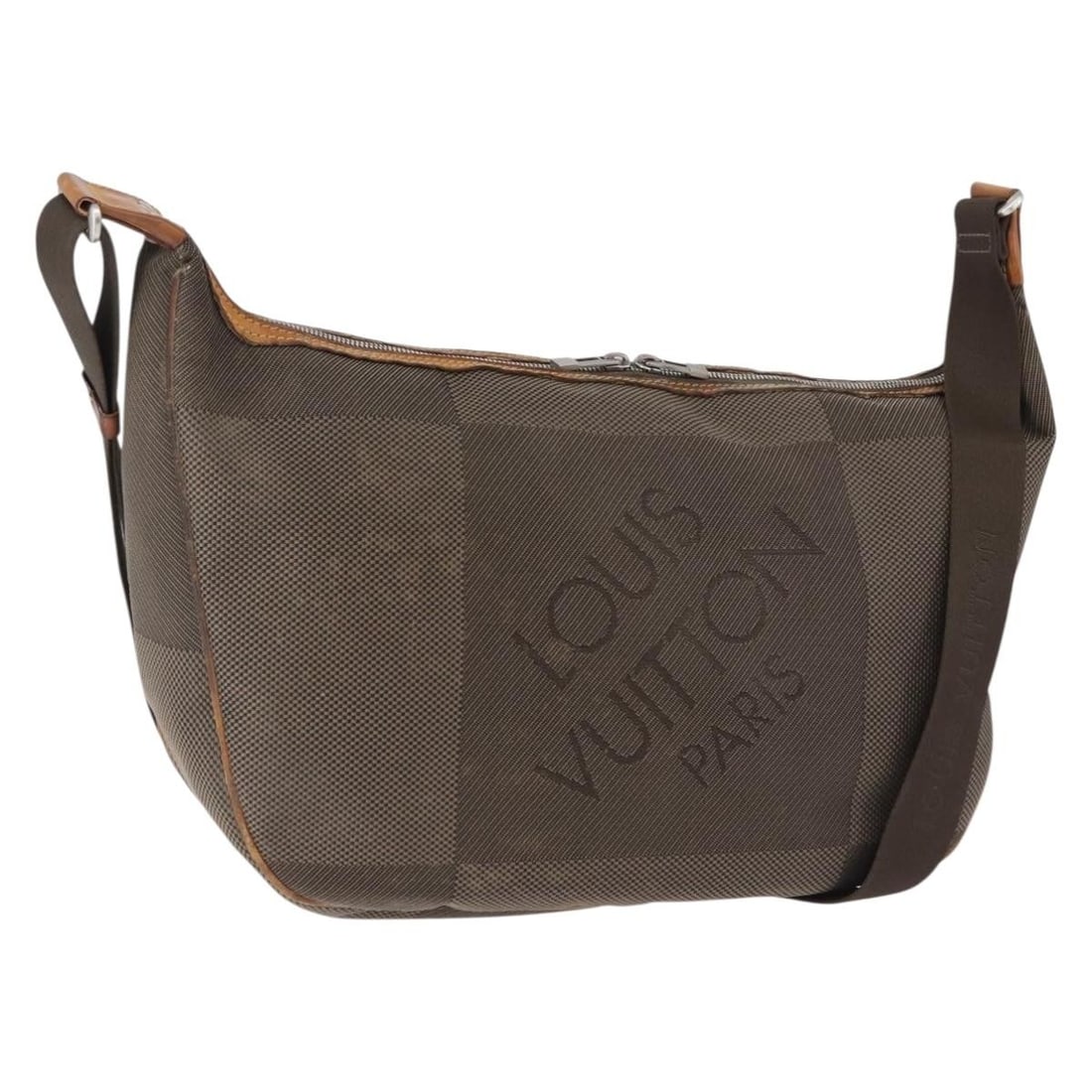 Louis Vuitton M93615 Explorateur Shoulder Bag Damier Geant Tail: Louis Vuitton M93615 Explorateur Shoulder Bag Damier Geant Tail Louis Vuitton Damier Geant Explorateur shoulder bag in Tail color, made in France from Damier Geant canvas. This women's bag is identifi