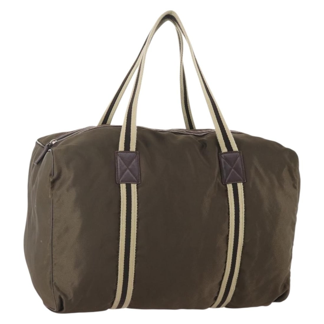 Gucci nylon khaki silver Boston handbag Italy 012 8657 3754: Gucci nylon khaki silver Boston handbag Italy 012 8657 3754 This GUCCI Boston Bag features a khaki and silver nylon exterior with a spacious design. Made in Italy, it is designed for women and include