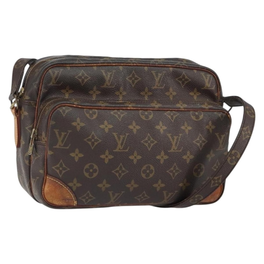 Louis Vuitton Nile Monogram Canvas Shoulder Bag M45244: Louis Vuitton Nile Monogram Canvas Shoulder Bag M45244 Louis Vuitton Monogram Nile Shoulder Bag in Monogram Canvas, made in France. This shoulder bag features an adjustable shoulder strap and the Mono