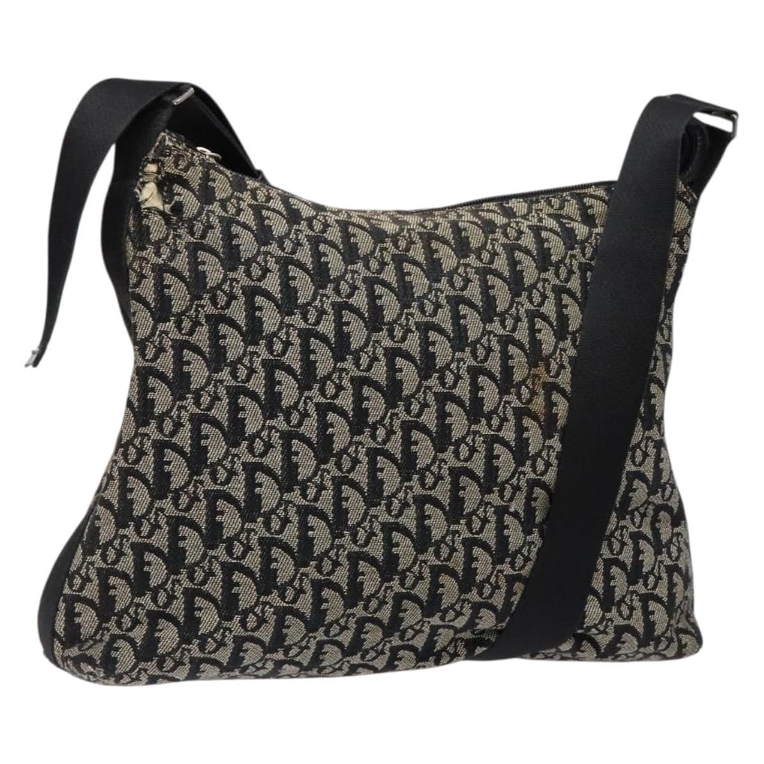 Christian Dior Navy Silver Trotter Canvas Shoulder Bag Italy: Christian Dior Navy Silver Trotter Canvas Shoulder Bag Italy This Christian Dior Trotter Canvas shoulder bag features a navy and silver color scheme and is crafted from the signature Trotter canvas. M