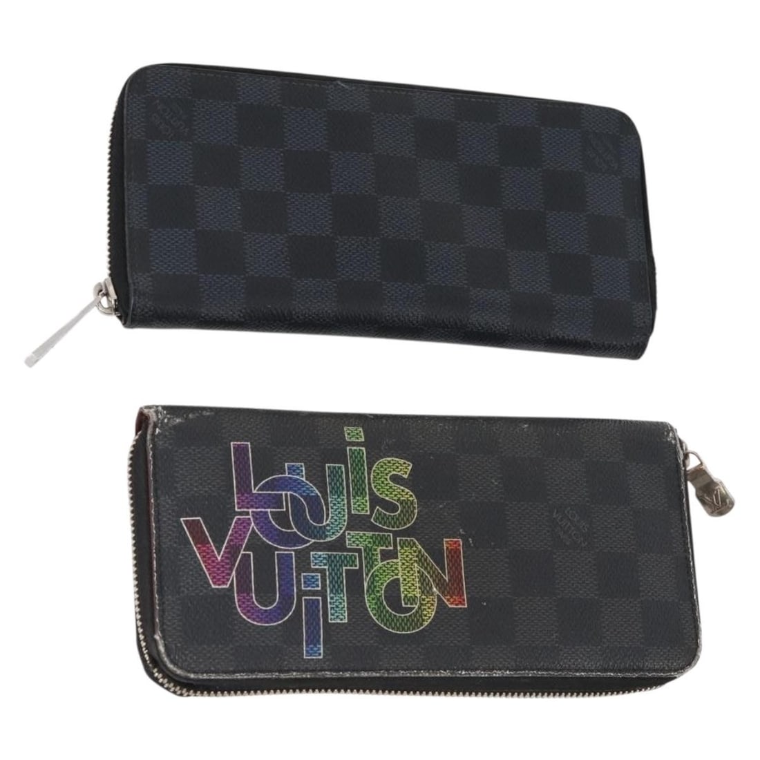 2 Louis Vuitton Damier Graphite Long Wallets Black Spain: 2 Louis Vuitton Damier Graphite Long Wallets Black Spain Louis Vuitton Damier Graphite long wallet set in black Damier Graphite canvas, made in Spain. This special bundle offer is described as a heavi