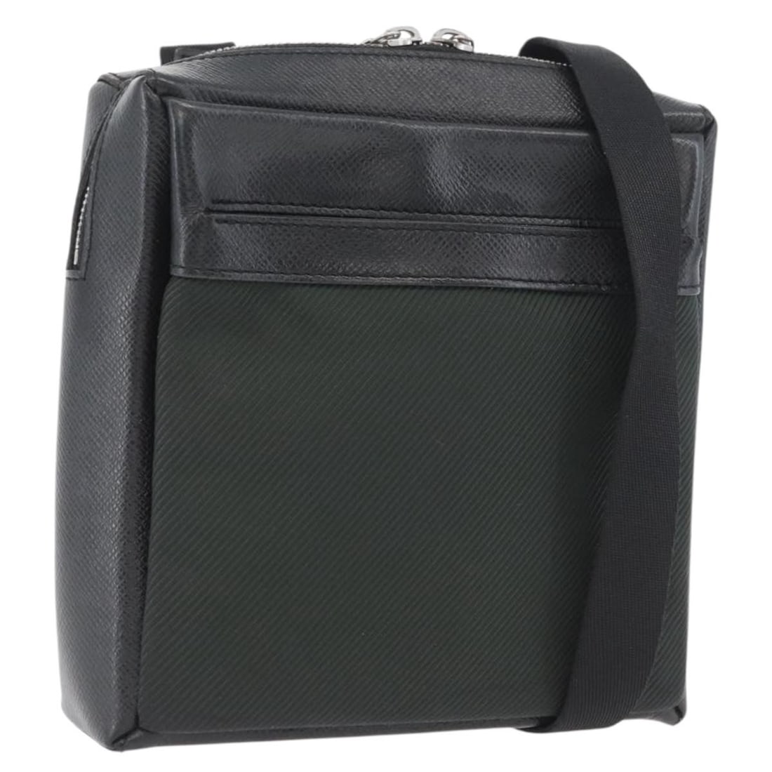 Louis Vuitton M30908 Epicea Taiga Leather Shoulder Bag France Made: Louis Vuitton M30908 Epicea Taiga Leather Shoulder Bag France Made This Louis Vuitton Taiga Sayan Shoulder Bag in Epicea features durable Taiga leather and a compact design. It has a shoulder strap an