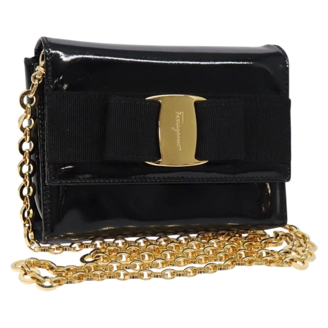 Salvatore Ferragamo Black Gold Enamel Shoulder Bag Auth GH509: Salvatore Ferragamo Black Gold Enamel Shoulder Bag Auth GH509 This Salvatore Ferragamo Chain Shoulder Bag features a striking combination of black and gold enamel, offering a chic and sophisticated ac