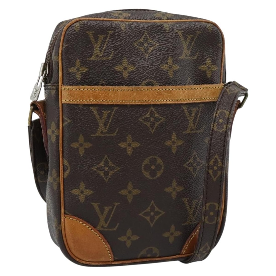 Louis Vuitton Danube M45266 Monogram Canvas Shoulder Bag: Louis Vuitton Danube M45266 Monogram Canvas Shoulder Bag Louis Vuitton Monogram Danube Shoulder Bag in Monogram Canvas, made in France. This shoulder bag features a shoulder drop of approximately 44 -