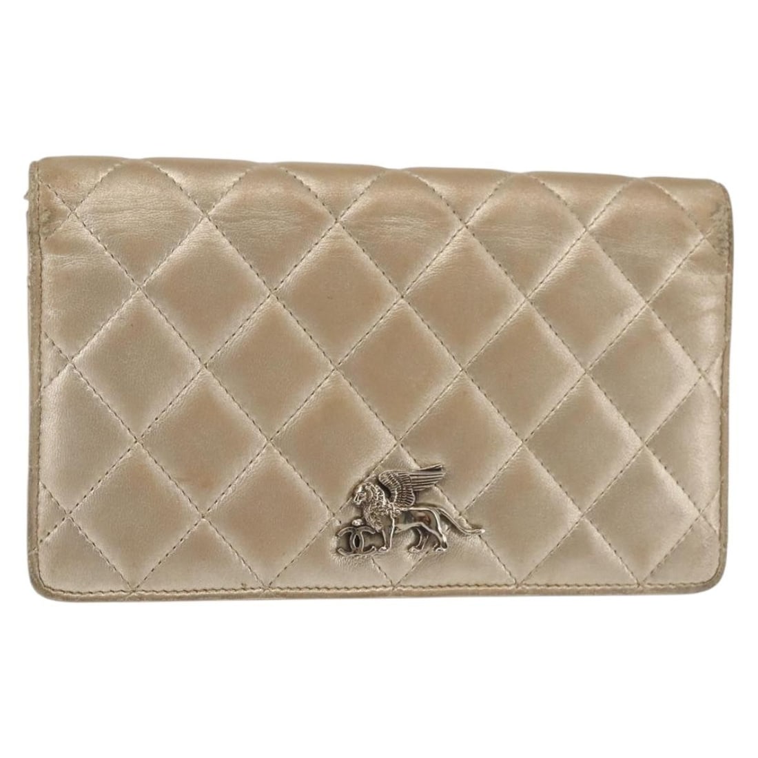 CHANEL Gold Matelasse Long Wallet Lambskin Authentic: CHANEL Gold Matelasse Long Wallet Lambskin Authentic This CHANEL Matelasse Long Wallet is a luxurious accessory crafted from soft lambskin in a stunning gold hue. Designed for both style and function,