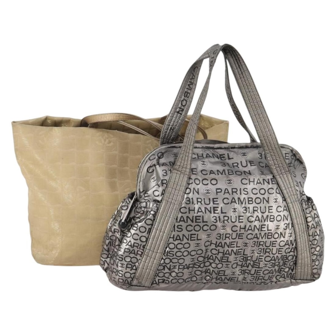CHANEL Nylon Tote Bag Set of 2 Silver Beige Italy: CHANEL Nylon Tote Bag Set of 2 Silver Beige Italy CHANEL tote bag in nylon with a silver and beige exterior. This is a special set sale, and only the item shown in the photo will be sent. No item box 