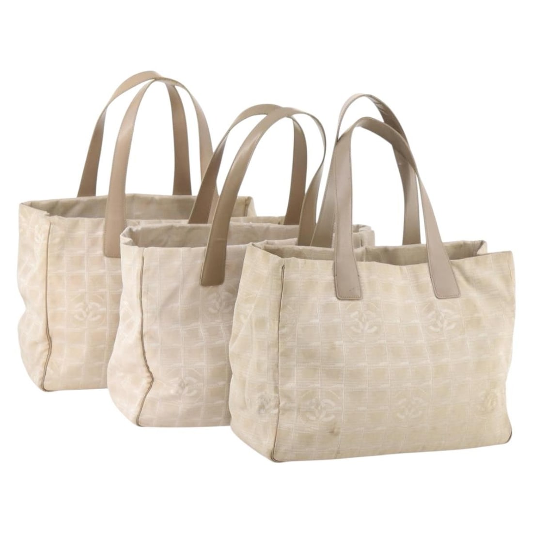 CHANEL New Travel Line Beige Nylon Tote Bag 3 Piece Set: CHANEL New Travel Line Beige Nylon Tote Bag 3 Piece Set CHANEL New Travel Line tote bag in beige nylon, designed for women. This special set sale is described as a 3-piece set, and the listing notes t